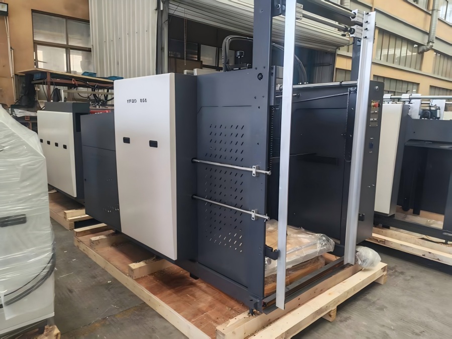 New Star YFMD-850 自動高速ラミネート機がタイに出荷されます。